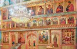 Иконостас храма во имя Святителя Николая Чудотворца (небесного покровителя Царя Николая II).