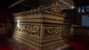 Саркофаг Александра (IV в. до н. э.)