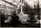Памятник почившим наставникам. 1950-е годы